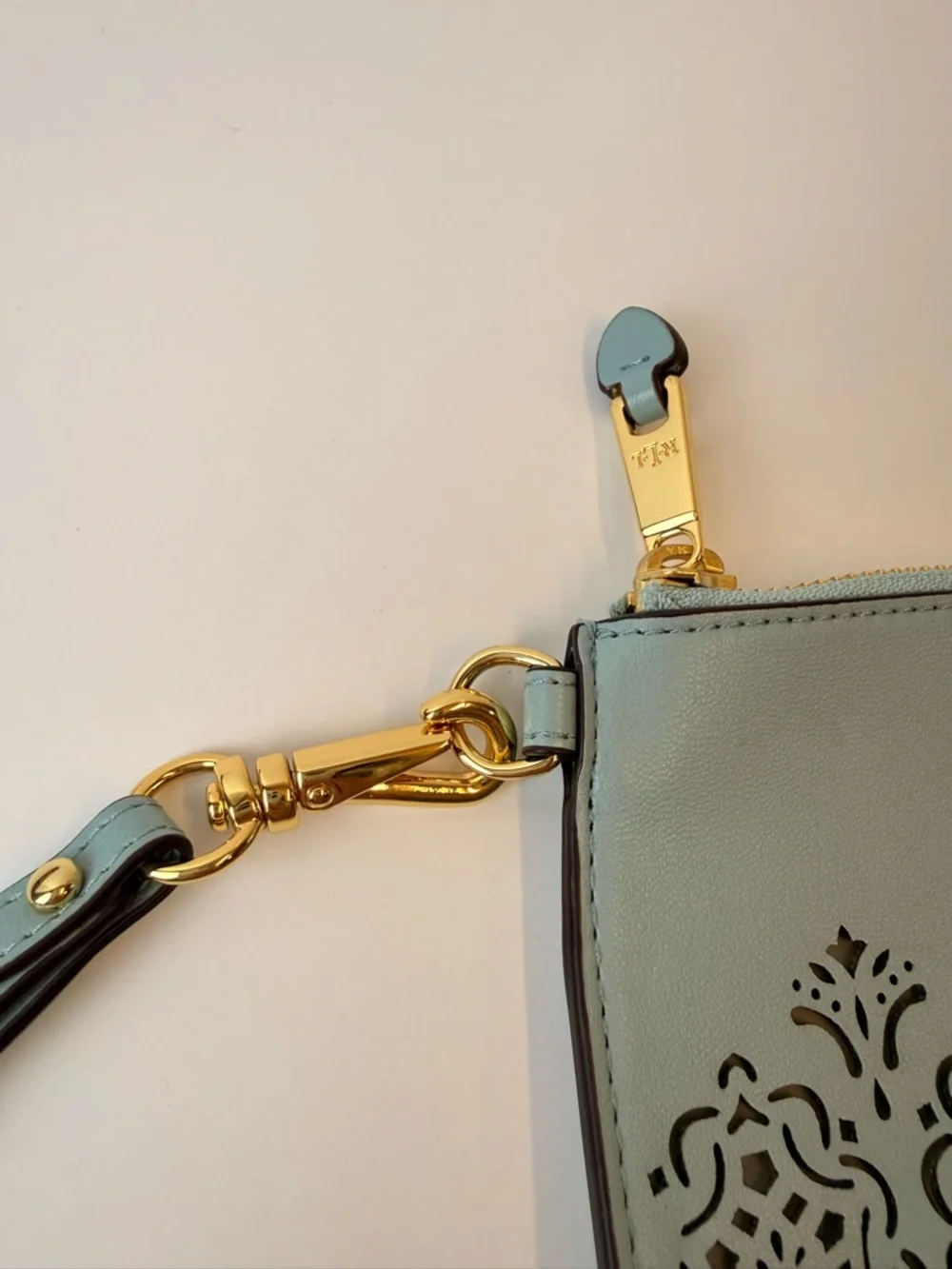 Lauren Ralph Lauren RLL Wristlet Clutch Blue Laser Cut Pouch Gold‎ Logo Zip